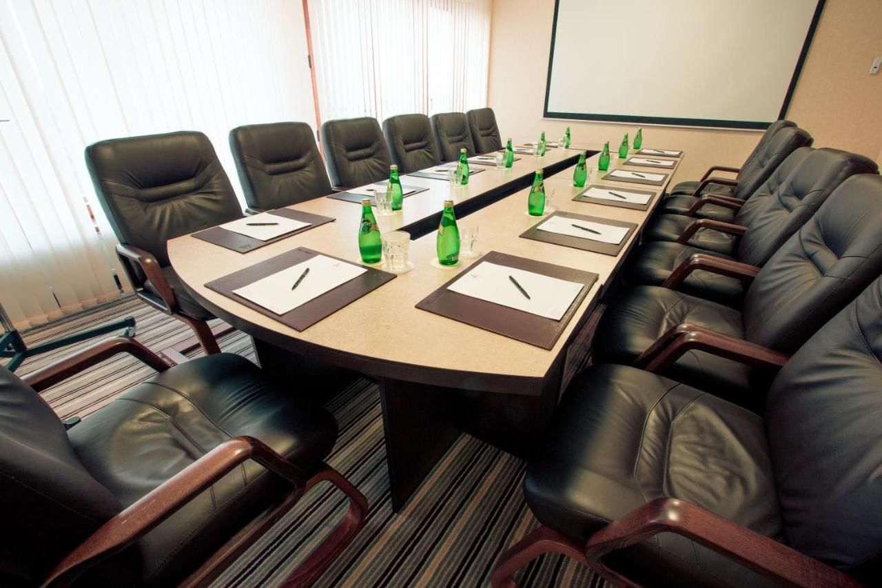 Отель Premier Hotel Dnister Львов-38