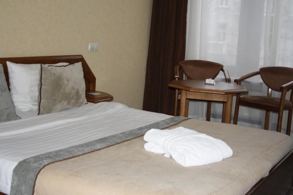 Отель Premier Hotel Dnister Львов