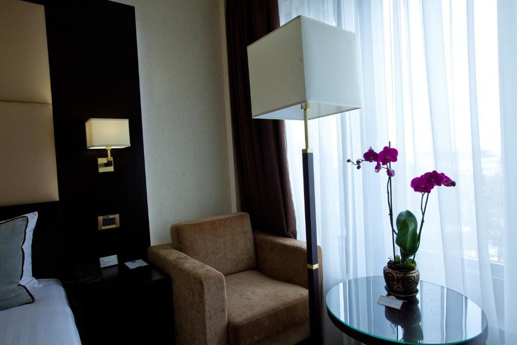 Отель Premier Hotel Dnister Львов